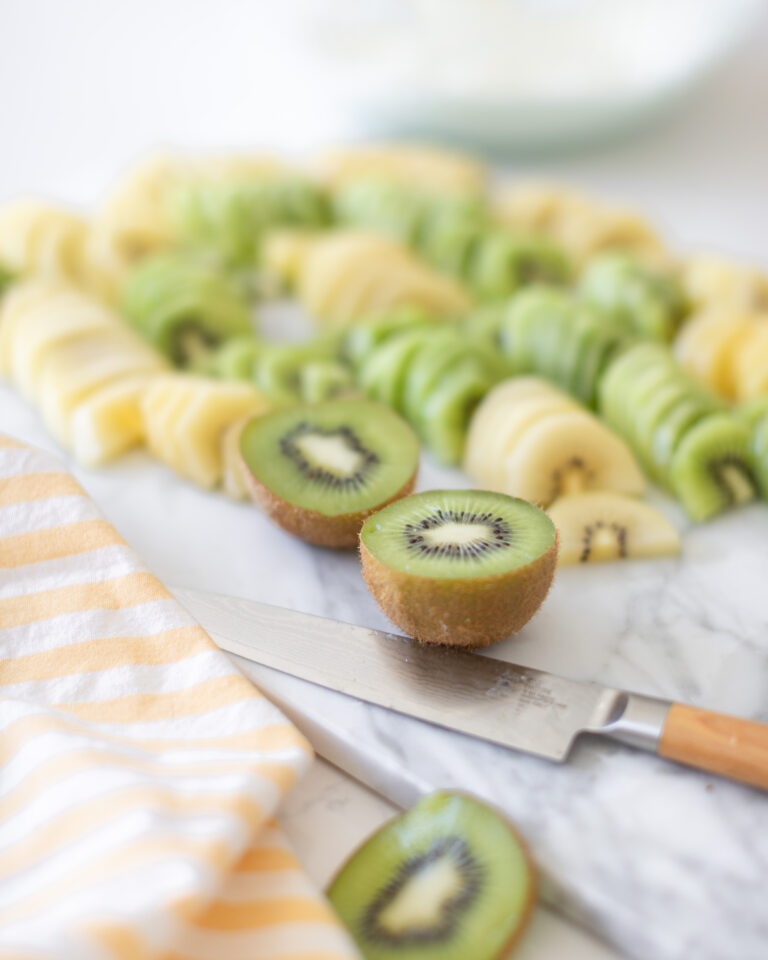 DIY KIWI YOGURT TART WITH JUST 6 INGREDIENTS